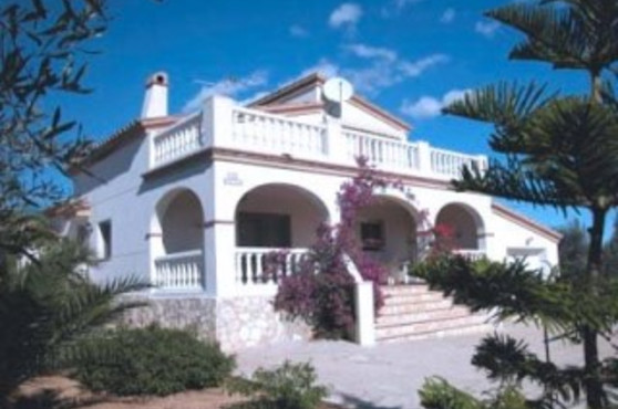Villa Adelfa